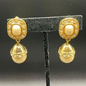 Vintage Liz Claiborne Faux Pearl Rhinestone Clip On Earrings